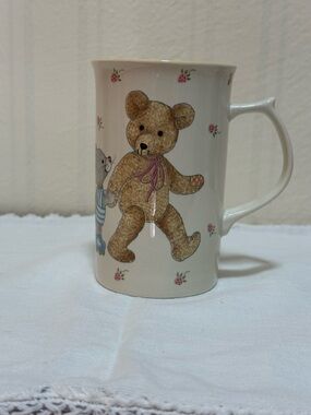 Mikasa Cream Teddy Bear Floral Accent Mug